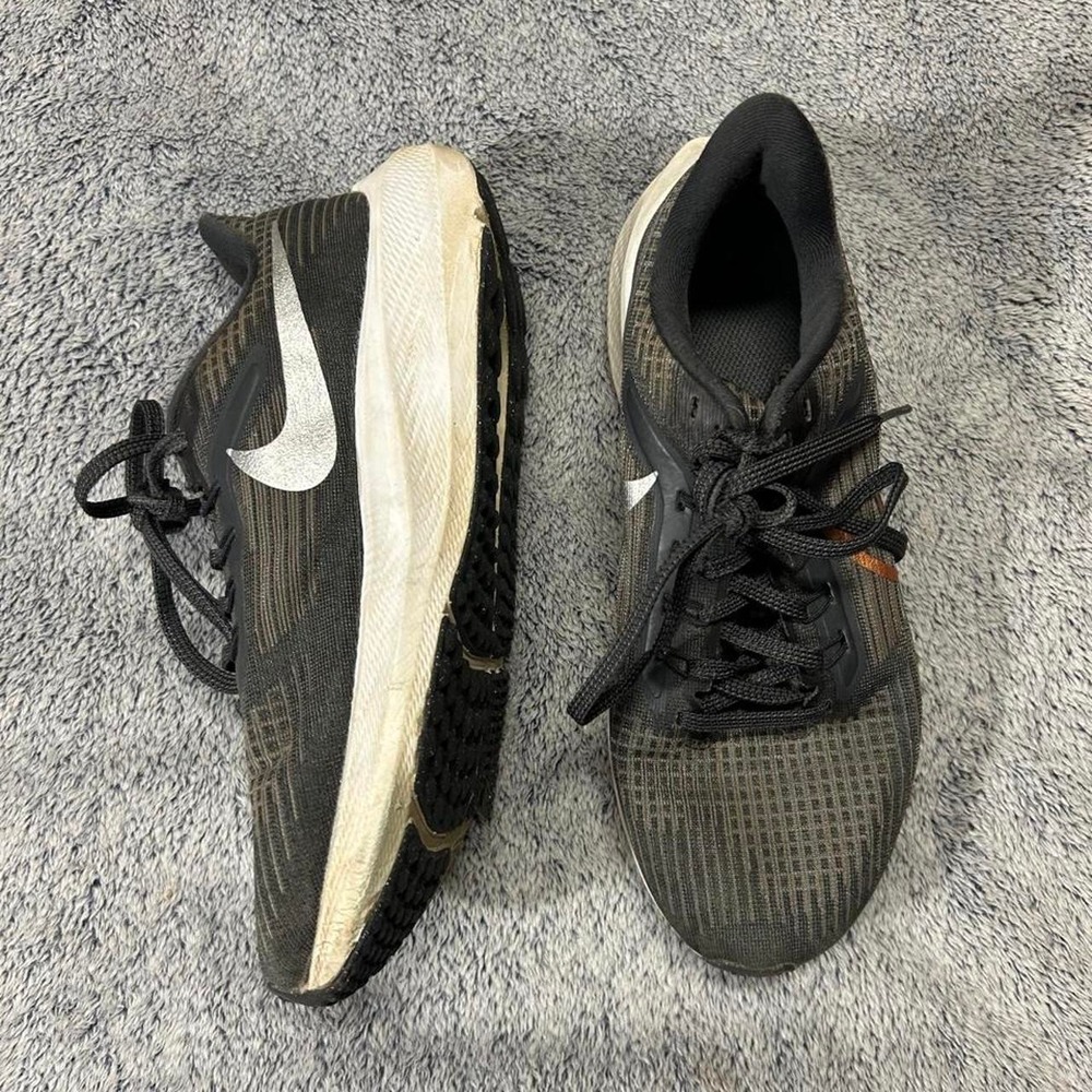 Nike Downshifter 8 Black Running Shoes Women's Size 7.5